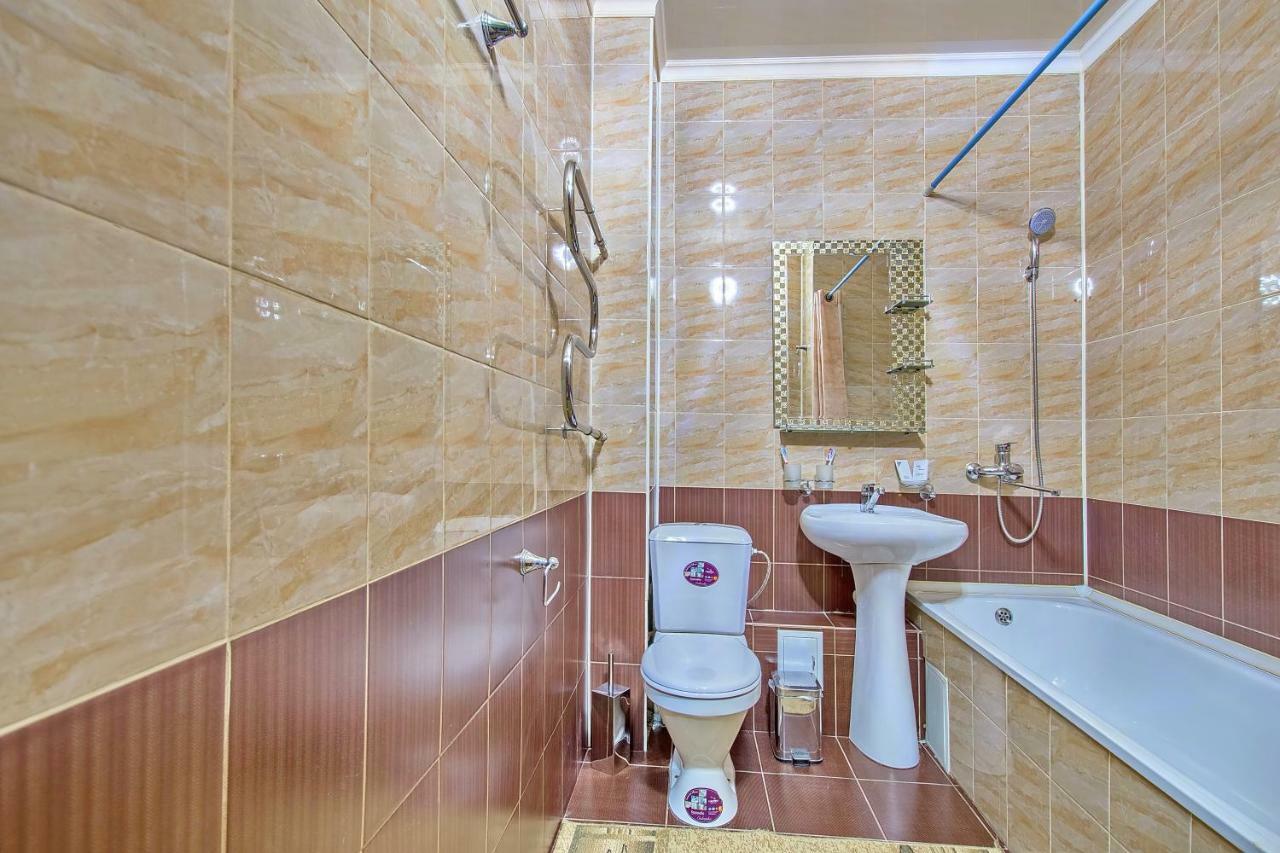 Cozy Apartment On Rozybakiev 145. Atakent Almaty Extérieur photo